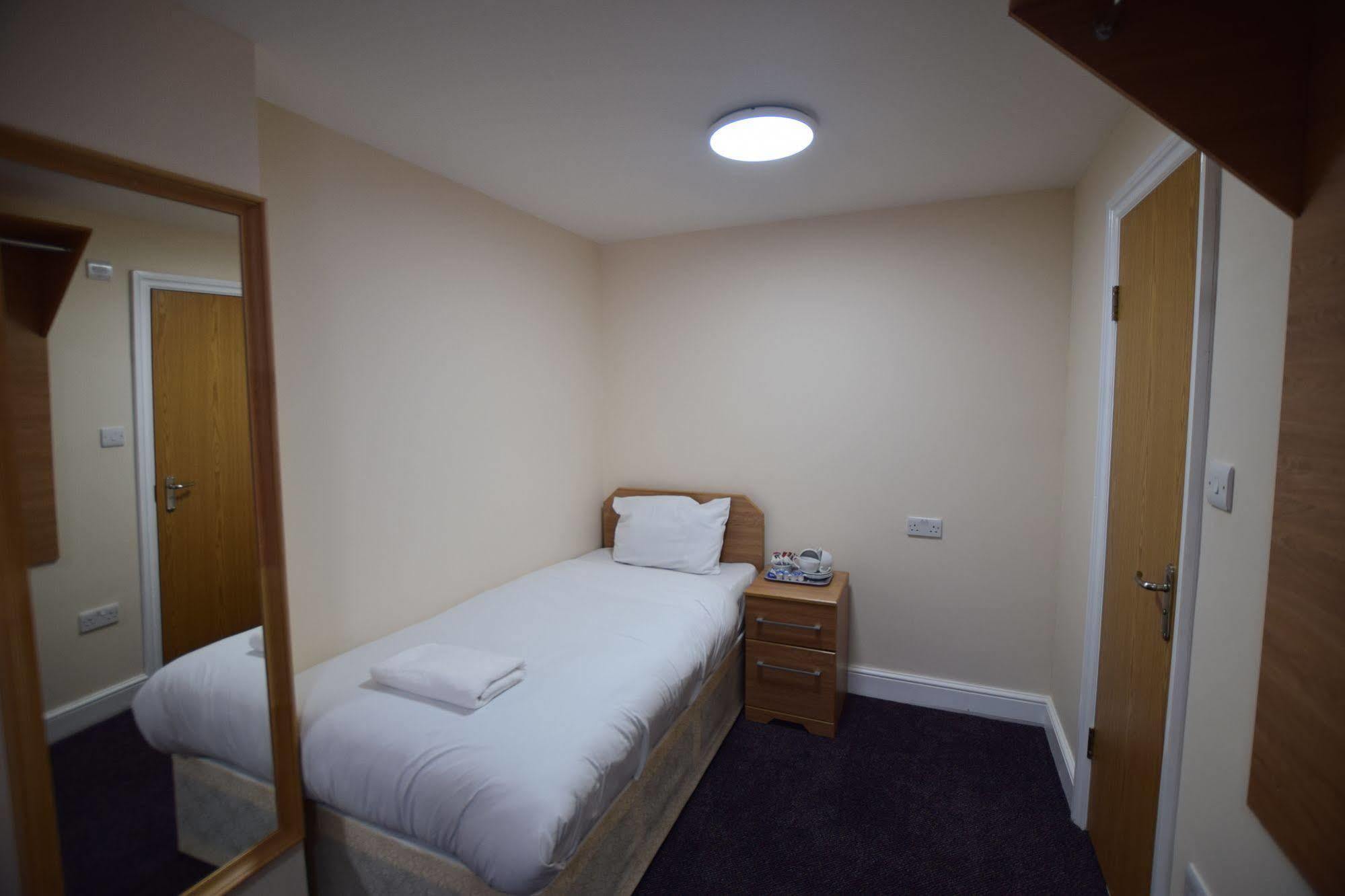 Woodlands Hotel Ilford