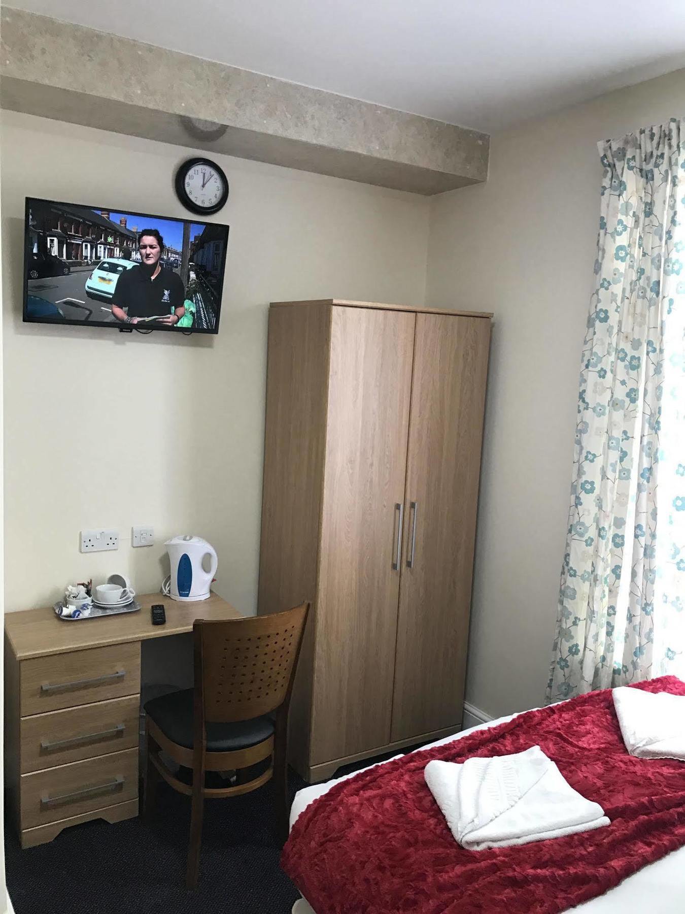 Hotel Woodlands *